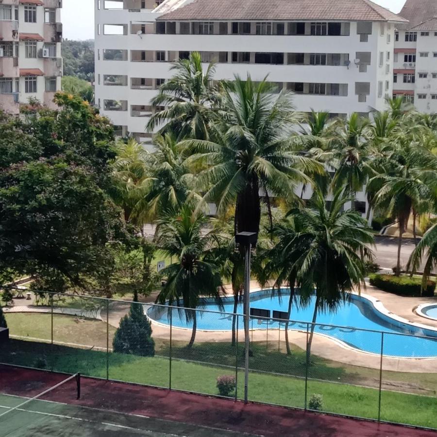 Family Beach Condo Pd At Cocobay Resort Condominium Port Dickson Extérieur photo