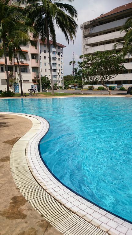 Family Beach Condo Pd At Cocobay Resort Condominium Port Dickson Extérieur photo